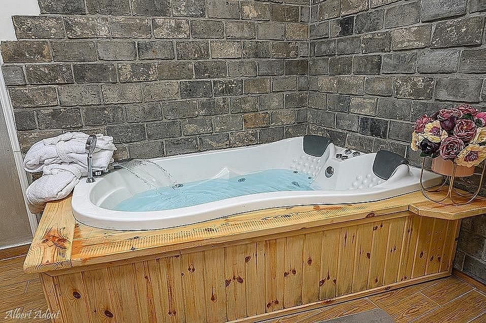 92142 סוויטת הלל, סלו מול הכנרת - מתחם בוטיק יוקרתי לקהל הדתי, צימר  בנוף כנרת צימרים - Zimer 4 U