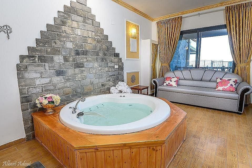 92151 סוויטת שיר, סלו מול הכנרת - מתחם בוטיק יוקרתי לקהל הדתי, צימר  בנוף כנרת צימרים - Zimer 4 U