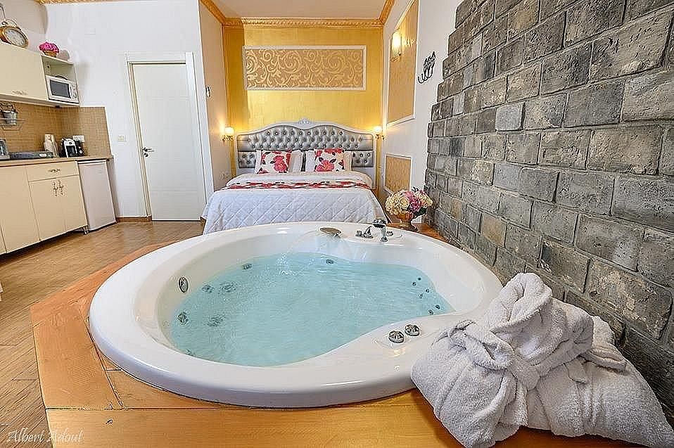 92152 סוויטת שיר, סלו מול הכנרת - מתחם בוטיק יוקרתי לקהל הדתי, צימר  בנוף כנרת צימרים - Zimer 4 U