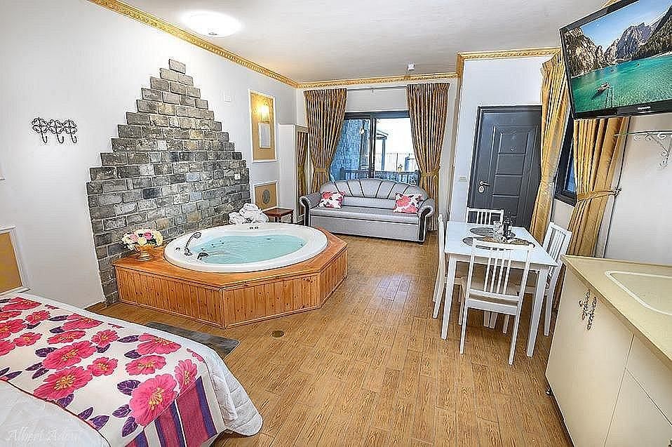 92156 סוויטת שיר, סלו מול הכנרת - מתחם בוטיק יוקרתי לקהל הדתי, צימר  בנוף כנרת צימרים - Zimer 4 U