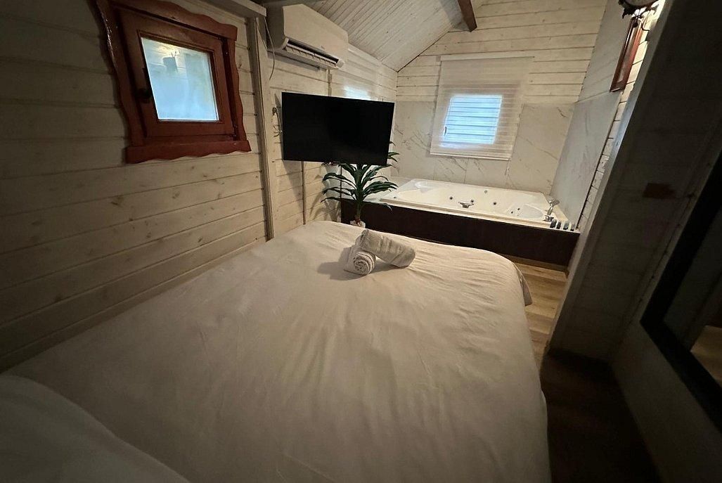 92368 בקתות עץ משפחתיות, לה בריזה, צימר  באלקוש צימרים - Zimer 4 U