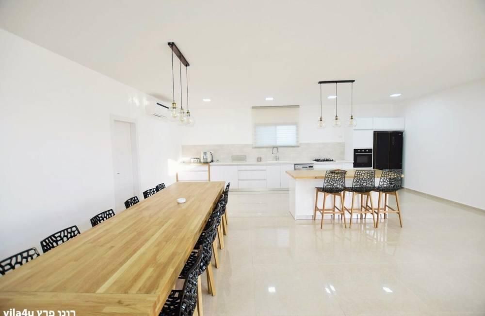 92560 גלרית פנים, סוויטות גולד רויאל, צימר  בחוסן צימרים - Zimer 4 U