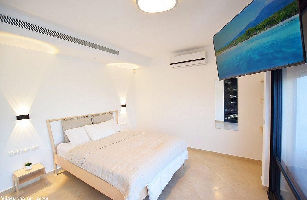 92739 מתחם פנימי, מלרוז על הכנרת, צימר  במגדל צימרים - Zimer 4 U