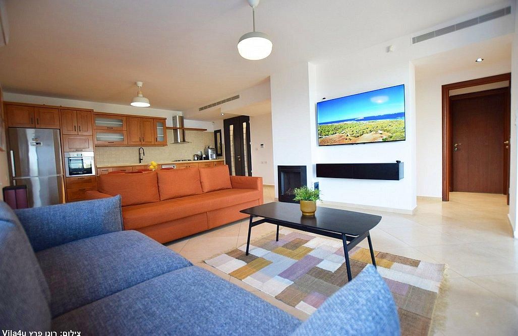 92746 מתחם פנימי, מלרוז על הכנרת, צימר  במגדל צימרים - Zimer 4 U