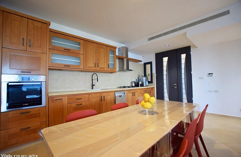 92749 מתחם פנימי, מלרוז על הכנרת, צימר  במגדל צימרים - Zimer 4 U