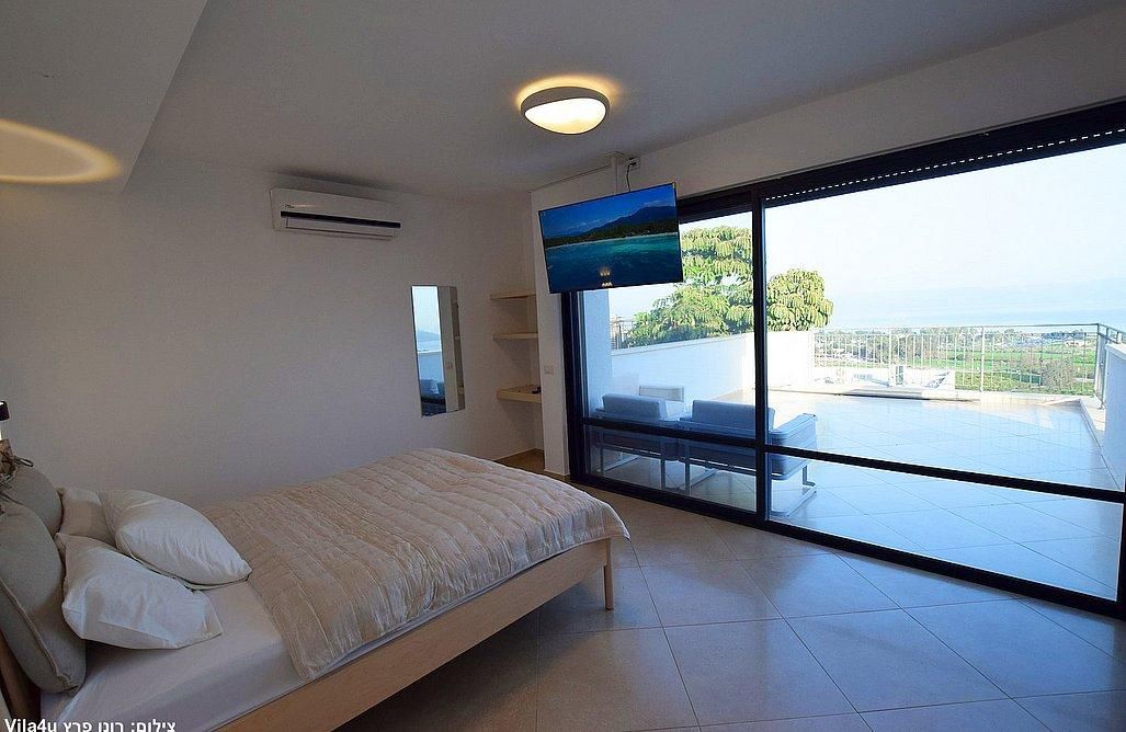 92758 מתחם פנימי, מלרוז על הכנרת, צימר  במגדל צימרים - Zimer 4 U