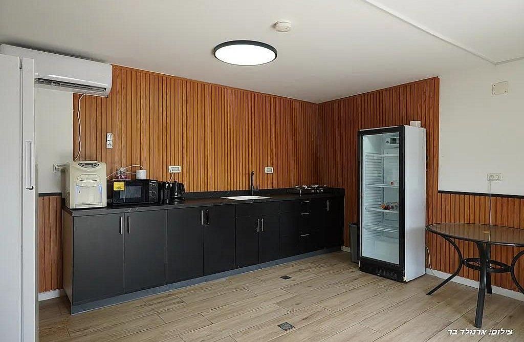 92899 גלרית חוץ, סוויטות קמפניה נירה - Campagna Nera, צימר  בירכא צימרים - Zimer 4 U