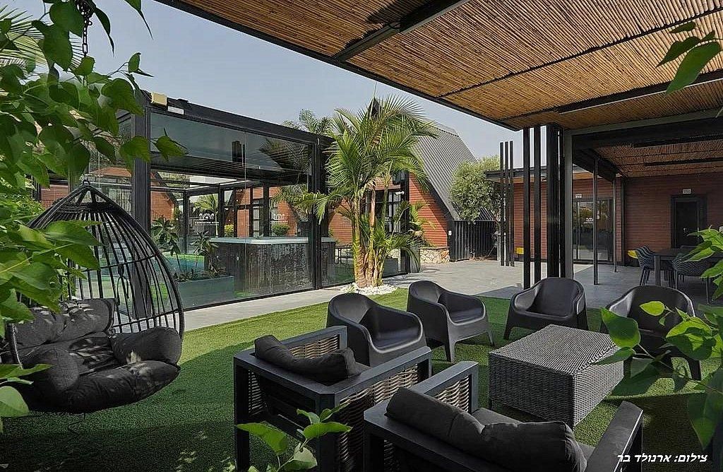 92919 גלרית חוץ, סוויטות קמפניה נירה - Campagna Nera, צימר  בירכא צימרים - Zimer 4 U