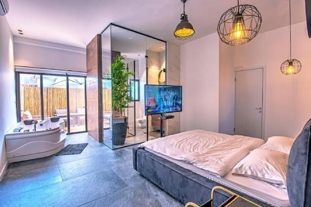 93201 גלריה כללית, סוויטת סקיי מון, צימר  בעמק חפר צימרים - Zimer 4 U