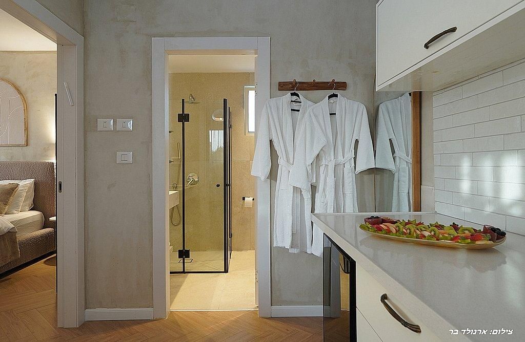 93257 גלריה כללית, סוויטות שילו - Shilo Suites, צימר  במשמר הירדן צימרים - Zimer 4 U