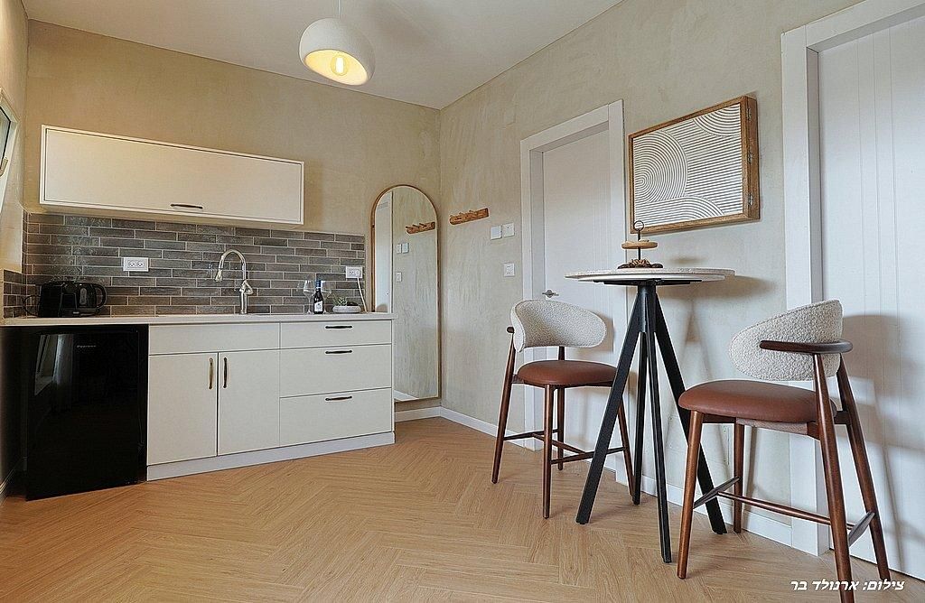 93328 Sienna Suite, סוויטות שילו - Shilo Suites, צימר  במשמר הירדן צימרים - Zimer 4 U