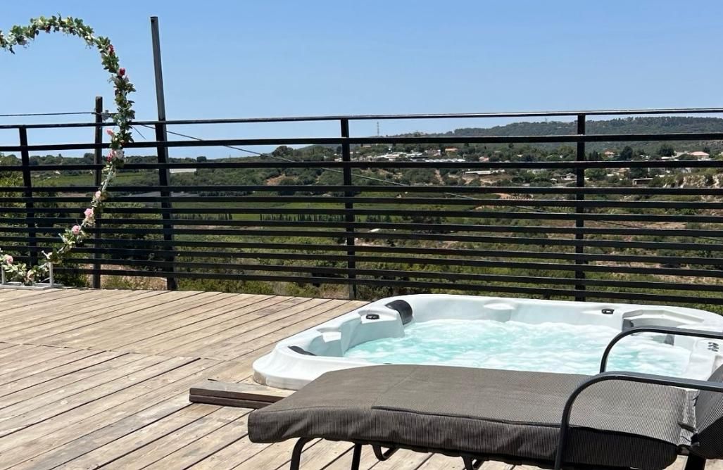 93518 מתחם חיצוני משותף לסוויטות, סוויטות אמור בגליל, צימר  באבן מנחם צימרים - Zimer 4 U