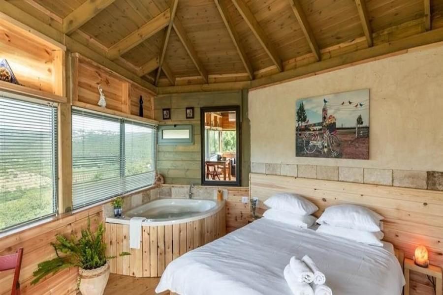 93576 בקתת טל, שיר החורש, צימר  בשומרה צימרים - Zimer 4 U