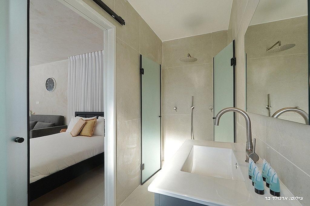 93628 גלריה כללית, אחוזת הלל, צימר  במנות צימרים - Zimer 4 U