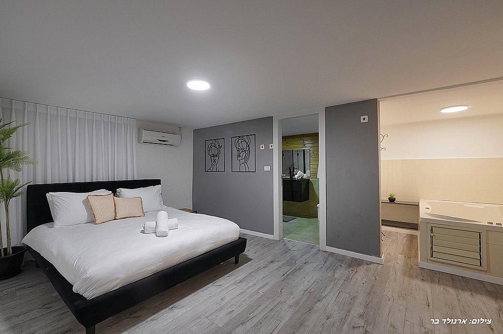 93649 גלריה כללית, אחוזת הלל, צימר  במנות צימרים - Zimer 4 U