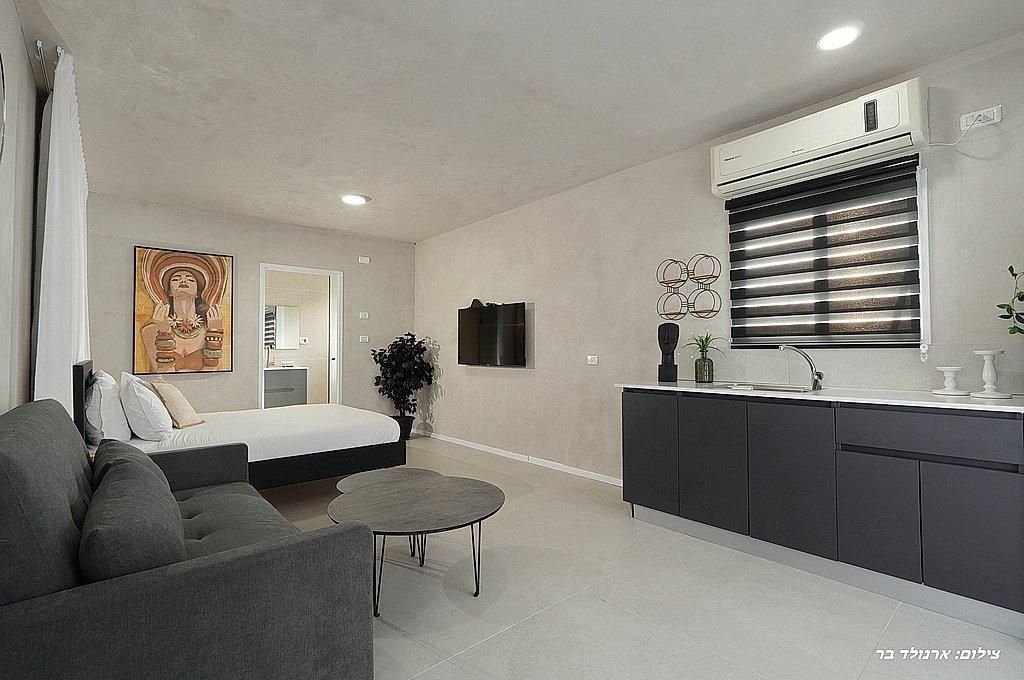 93653 גלריה כללית, אחוזת הלל, צימר  במנות צימרים - Zimer 4 U