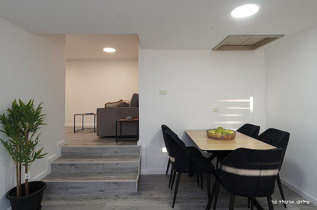 93680 פנים הסוויטות, אחוזת הלל, צימר  במנות צימרים - Zimer 4 U