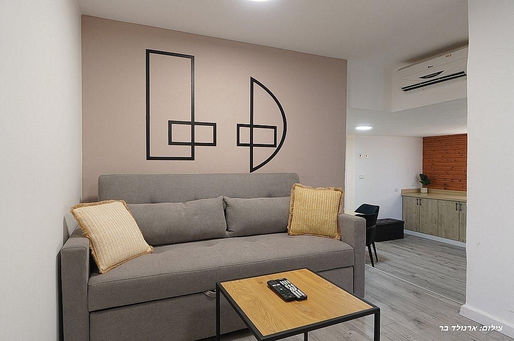 93700 פנים הסוויטות, אחוזת הלל, צימר  במנות צימרים - Zimer 4 U