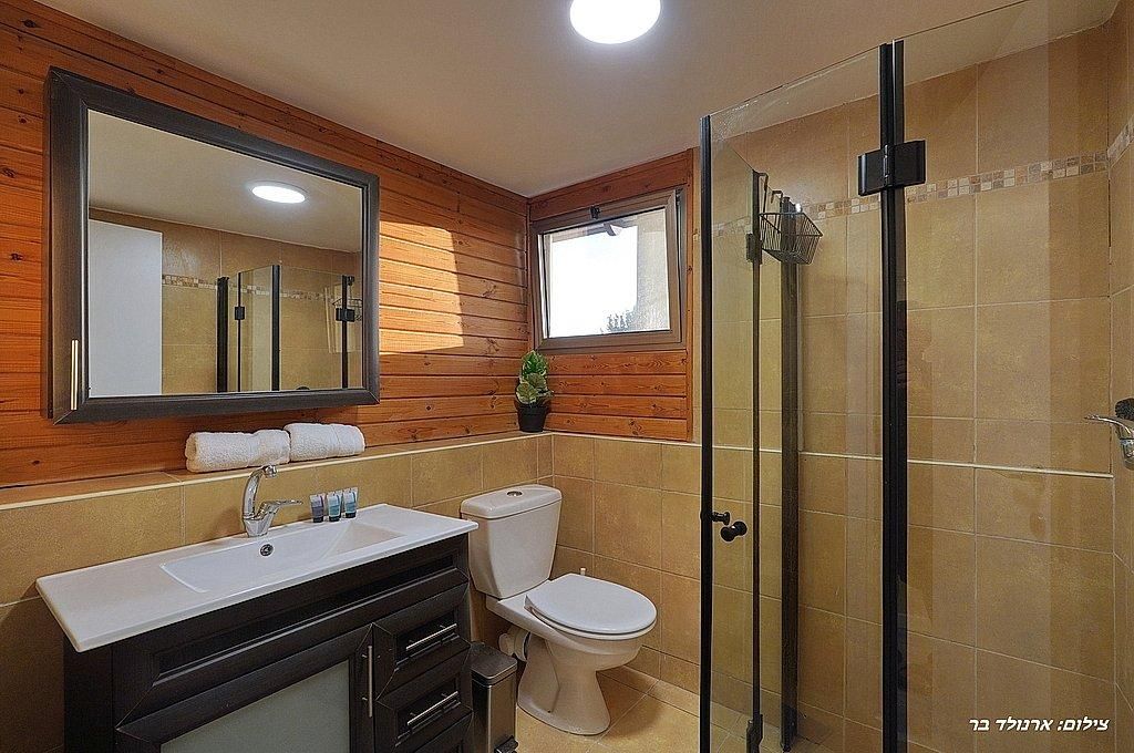 93705 פנים הסוויטות, אחוזת הלל, צימר  במנות צימרים - Zimer 4 U