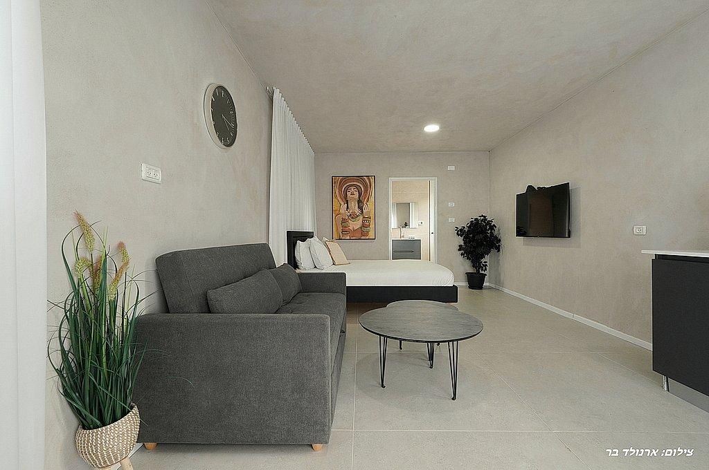 93706 פנים הסוויטות, אחוזת הלל, צימר  במנות צימרים - Zimer 4 U