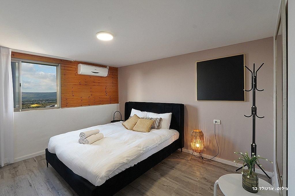 93711 פנים הסוויטות, אחוזת הלל, צימר  במנות צימרים - Zimer 4 U