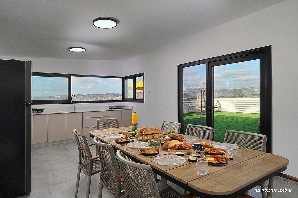 93728 מטבח וחדר האוכל המשותף, אחוזת הלל, צימר  במנות צימרים - Zimer 4 U