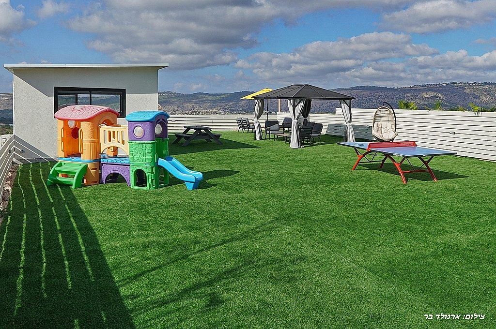 93730 מתחם חיצוני, אחוזת הלל, צימר  במנות צימרים - Zimer 4 U