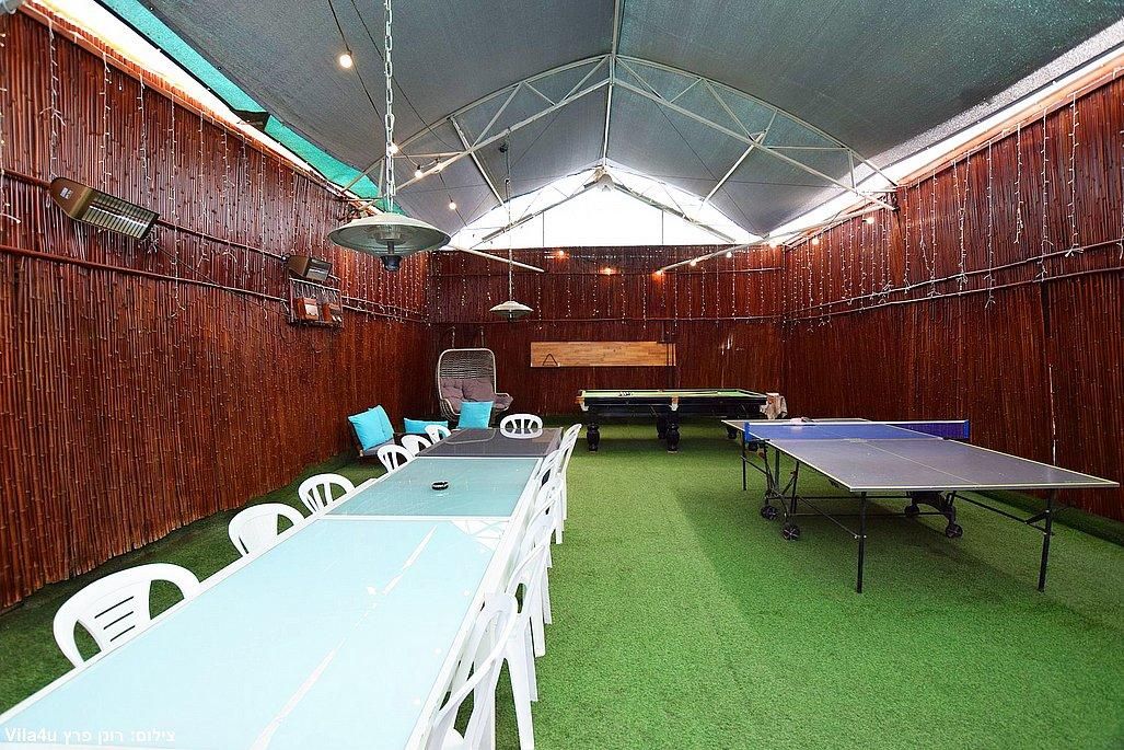 93802 החצר והבריכה, ויליג קומפלקס מתחם הצימרים, צימר  בניר בנים צימרים - Zimer 4 U