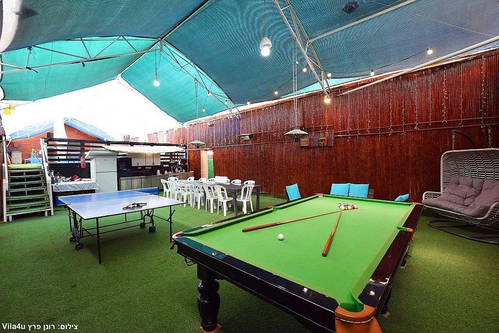 93810 החצר והבריכה, ויליג קומפלקס מתחם הצימרים, צימר  בניר בנים צימרים - Zimer 4 U