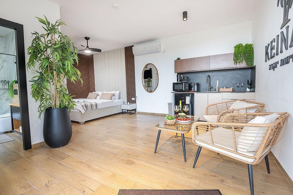 93967 כללי, כינר סוויטות יוקרה, צימר  בראש פינה צימרים - Zimer 4 U