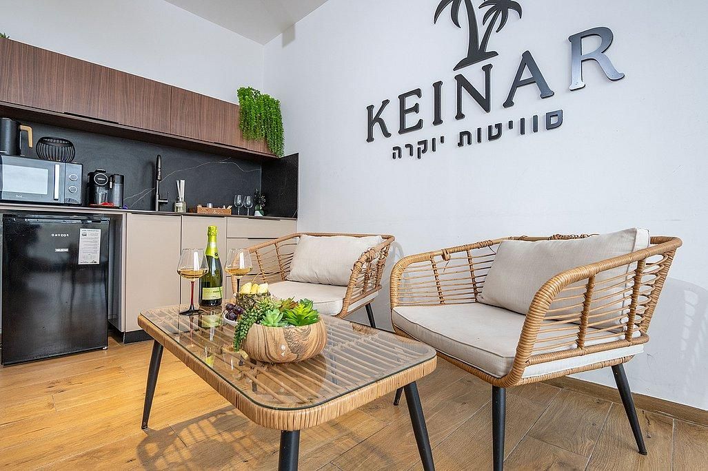 93975 כללי, כינר סוויטות יוקרה, צימר  בראש פינה צימרים - Zimer 4 U