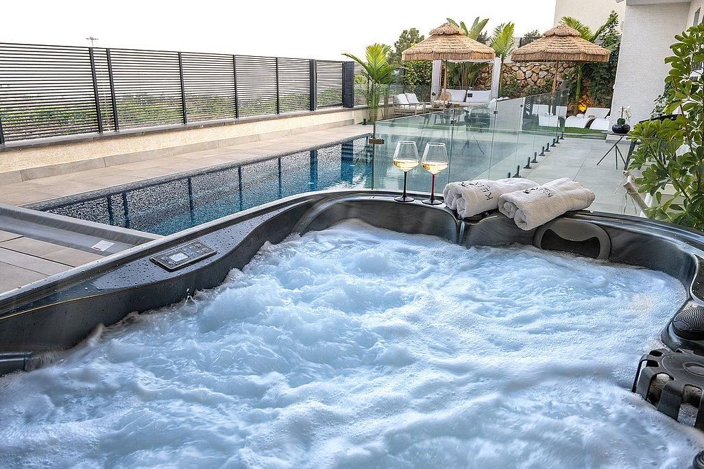 93980 כללי, כינר סוויטות יוקרה, צימר  בראש פינה צימרים - Zimer 4 U