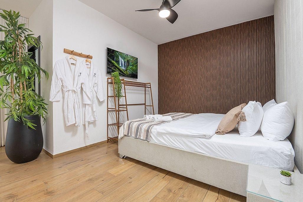 93993 פנים הסוויטות, כינר סוויטות יוקרה, צימר  בראש פינה צימרים - Zimer 4 U