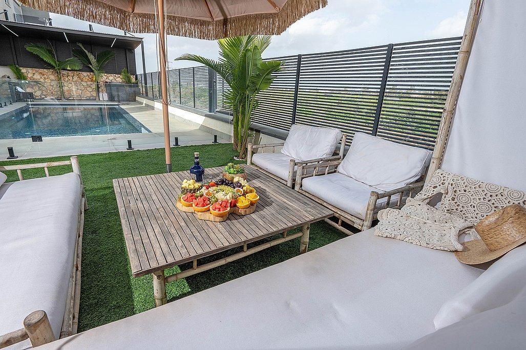 94012 המתחם החיצוני, כינר סוויטות יוקרה, צימר  בראש פינה צימרים - Zimer 4 U