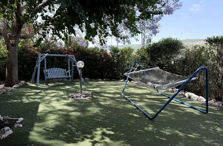 94031 מתחם חיצוני, צימרים בצל האלון, צימר  בפקיעין החדשה צימרים - Zimer 4 U