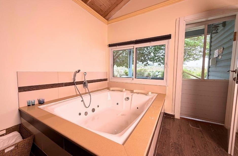 94048 סוויטה לבנה, צימרים בצל האלון, צימר  בפקיעין החדשה צימרים - Zimer 4 U