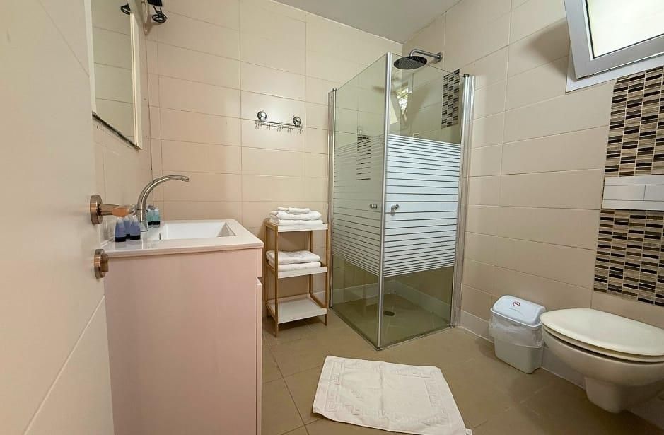 94049 סוויטה לבנה, צימרים בצל האלון, צימר  בפקיעין החדשה צימרים - Zimer 4 U