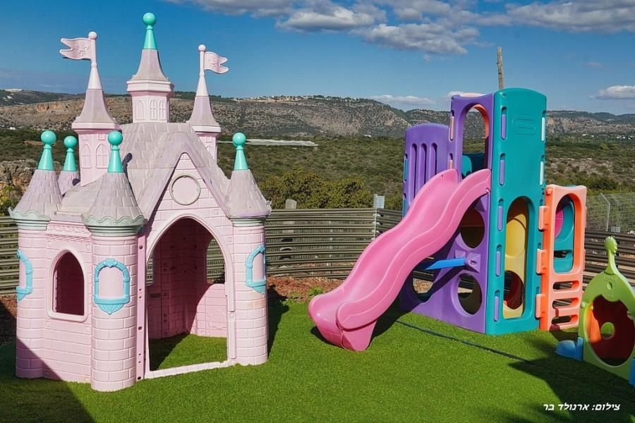 94204 גלריה כללית, אחוזת נוף אכזיב, צימר  במנות צימרים - Zimer 4 U