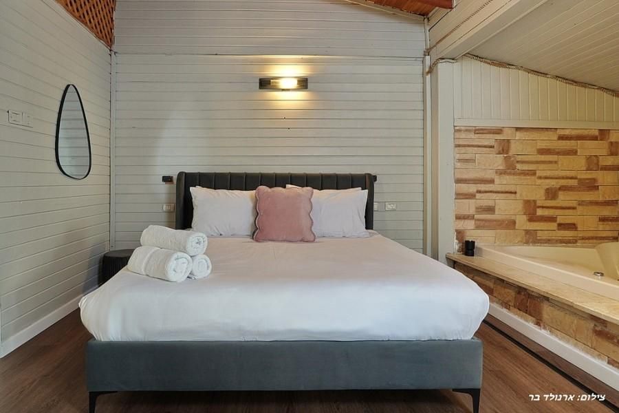 94217 סוויטה 1, אחוזת נוף אכזיב, צימר  במנות צימרים - Zimer 4 U