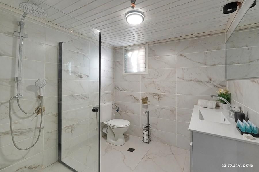 94224 סוויטה 2, אחוזת נוף אכזיב, צימר  במנות צימרים - Zimer 4 U