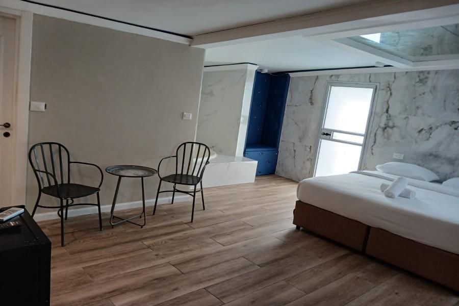 94347 יחידות אירוח עם ג'קוזי, צימרים כפר הים, צימר  בנתניה צימרים - Zimer 4 U