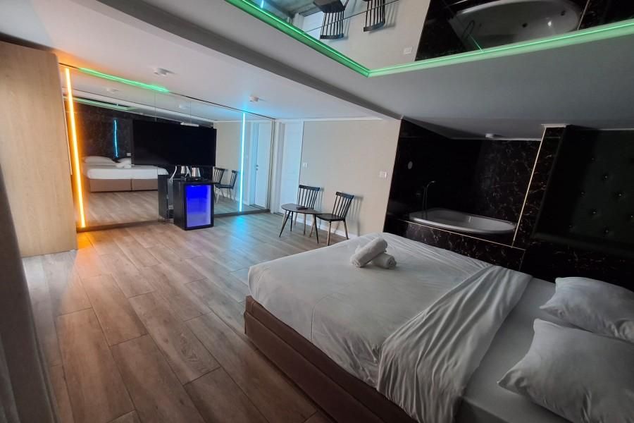 94351 יחידות אירוח עם ג'קוזי, צימרים כפר הים, צימר  בנתניה צימרים - Zimer 4 U