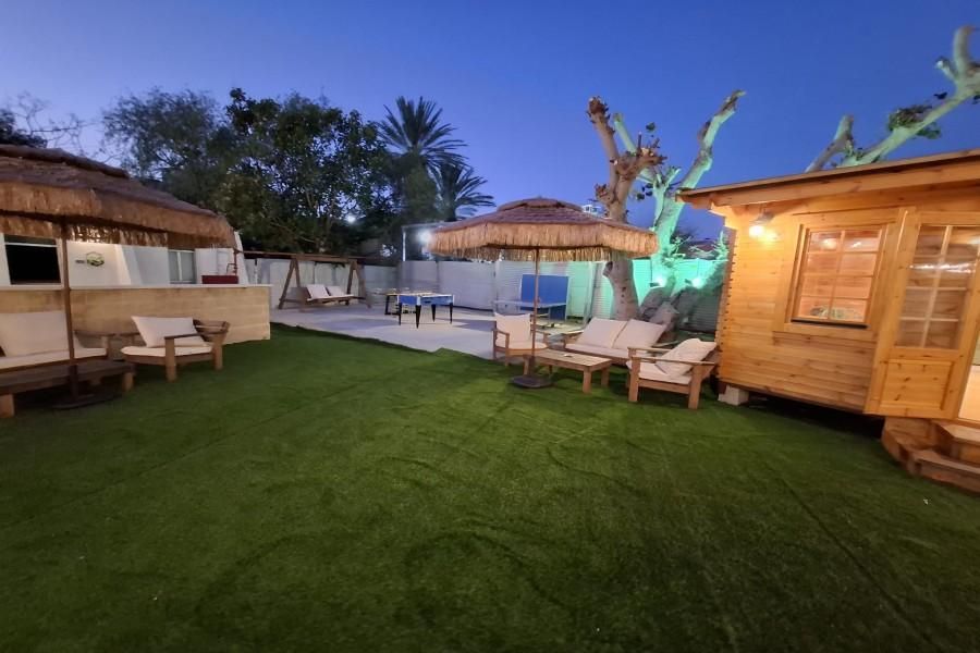 94363 מתחם חיצוני הבריכה והג'קוזי, צימרים כפר הים, צימר  בנתניה צימרים - Zimer 4 U