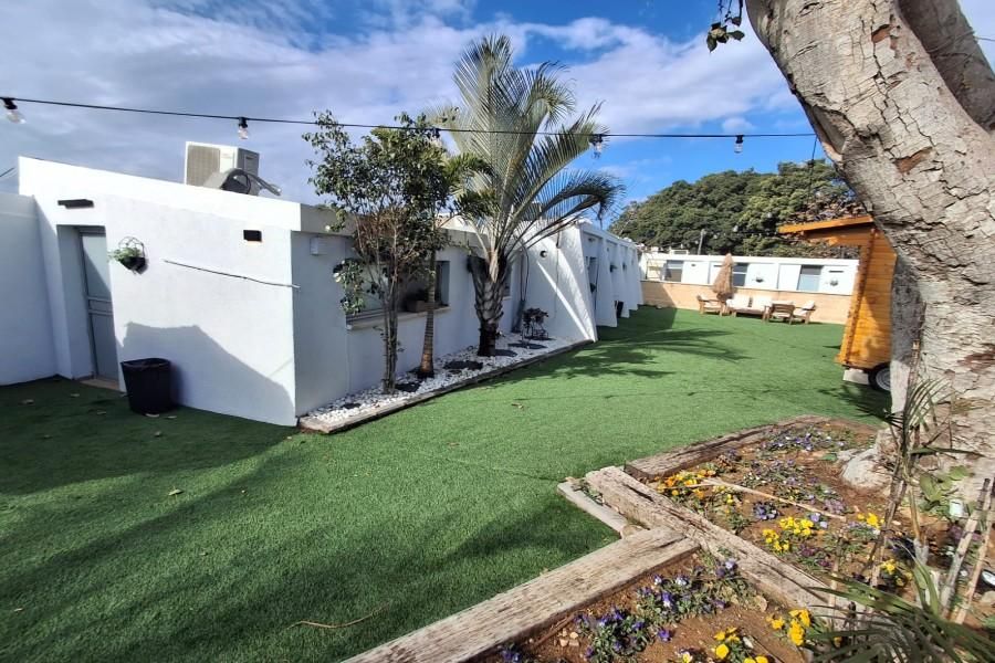 94369 מתחם חיצוני הבריכה והג'קוזי, צימרים כפר הים, צימר  בנתניה צימרים - Zimer 4 U