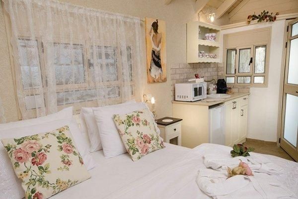 94614 גלריה כללית, פרובנס בגן, צימר  בראש פינה צימרים - Zimer 4 U