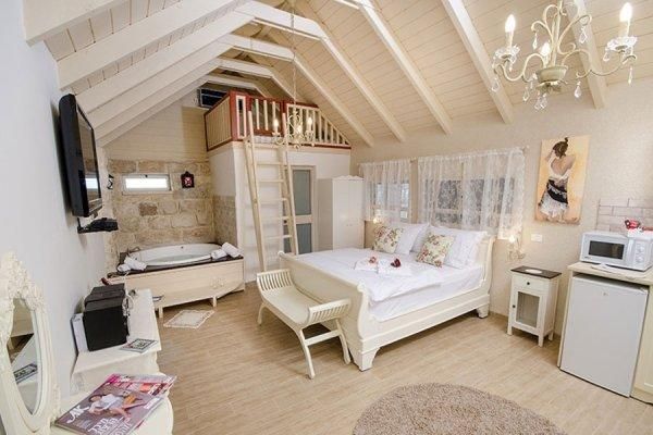 94623 גלריה כללית, פרובנס בגן, צימר  בראש פינה צימרים - Zimer 4 U