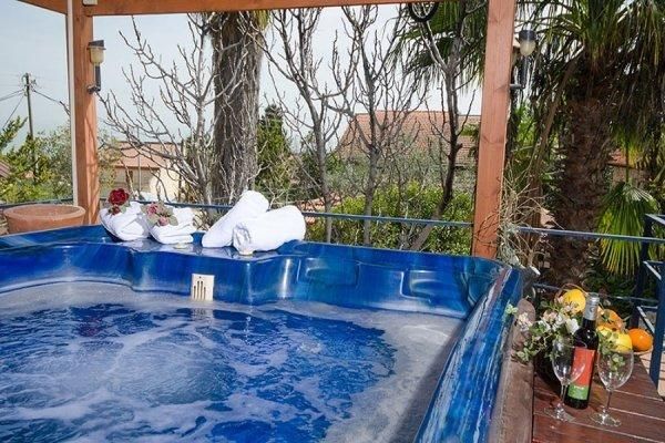 94641 גלריה כללית, פרובנס בגן, צימר  בראש פינה צימרים - Zimer 4 U