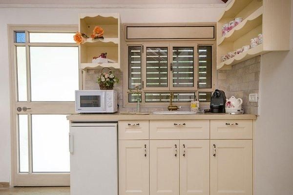 94660 פנים הסוויטות, פרובנס בגן, צימר  בראש פינה צימרים - Zimer 4 U