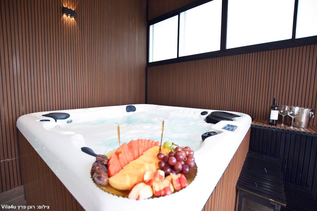 94686 חדר הג'קוזי, תאירה סוויט, צימר  בראש פינה צימרים - Zimer 4 U