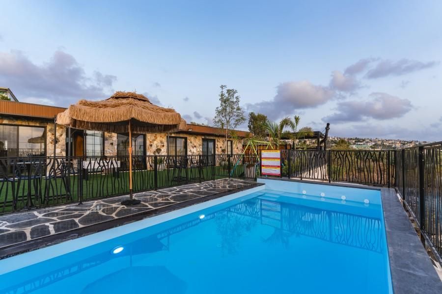 94808 מתחם החצר וחדר האוכל, צימרים על הפסגה, צימר  בירכא צימרים - Zimer 4 U